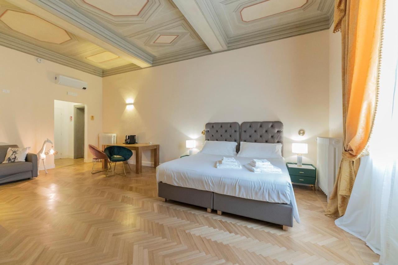 Aldrovandi Luxury Suites And Apartment Bologna Exterior photo