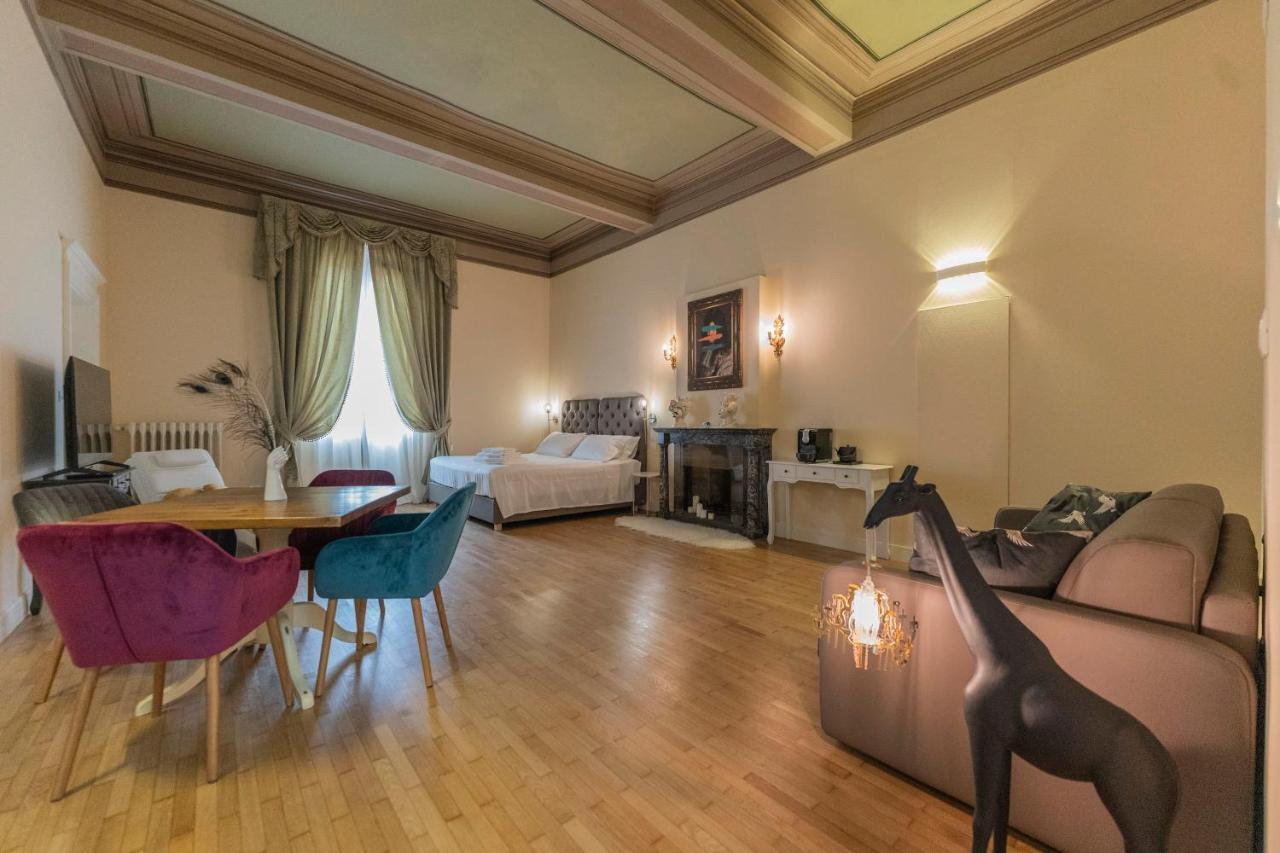 Aldrovandi Luxury Suites And Apartment Bologna Exterior photo